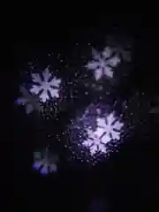 Светодиодный новогодний проектор ночник "Снежинки", детский