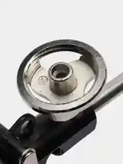 Черный пистолет для монтажной пены
