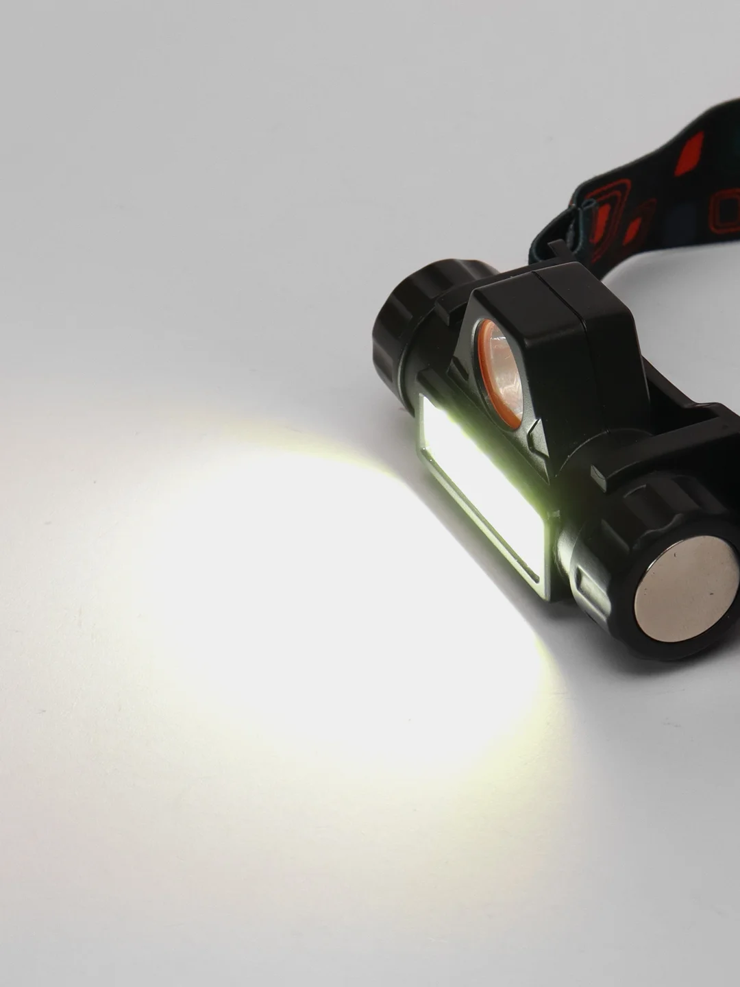 Налобный светодиодный фонарь с магнитом Solar Lamp