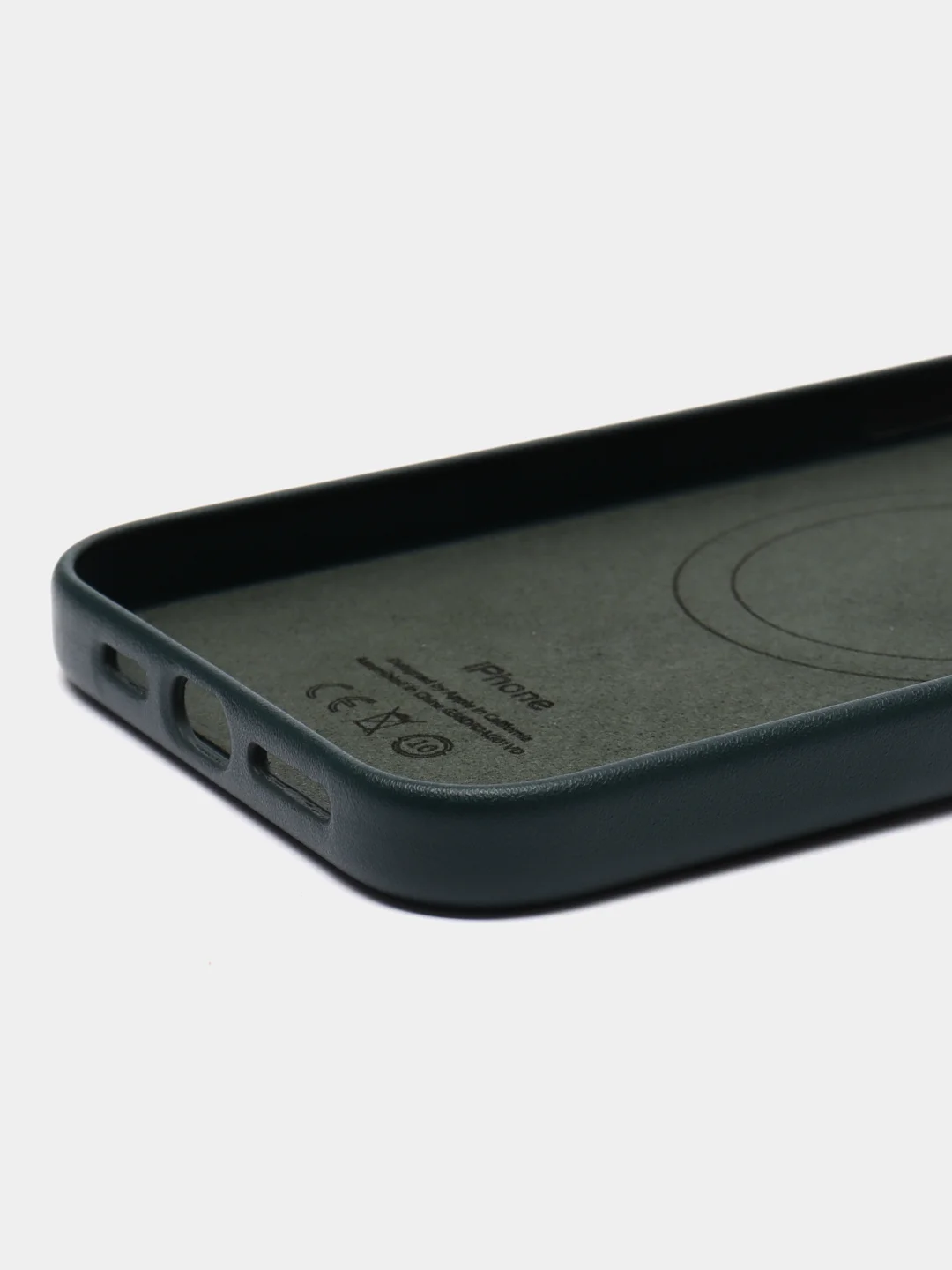 Морской кожаный чехол с MagSafe и анимацией подключения для iPhone 15