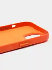 Оранжевый кожаный чехол с MagSafe и анимацией подключения для iPhone 15