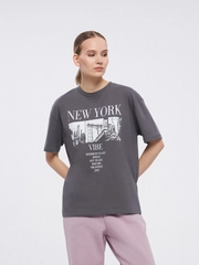 Футболка ТВОЕ с принтом New York