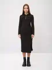 Черный платье утягивающее, удлиненное