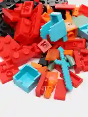 Красный конструктор "Драконы" MY WORLD LЕGO