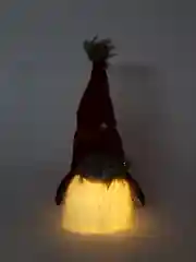Багровый фигура новогодняя Гном LED-подсветка