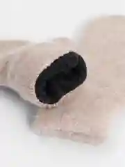 Розовый варежки женские