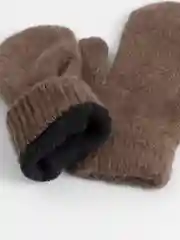 Белый варежки женские