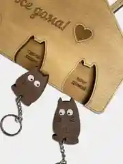 Бежевый ключница настенная. "Дом там, где мы!" с 4 котобрелками