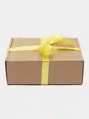 Желтый коробка для подарков 24х18х8,5см подарочная с бумажным наполнителем, атласной лентой и без