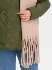 Бежевый шарф женский зимний