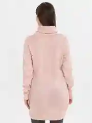 Бежевый свитер с горлом