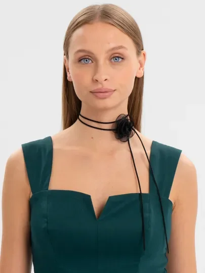 Чокер на Новый год с цветком
