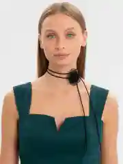 Чокер на Новый год с цветком