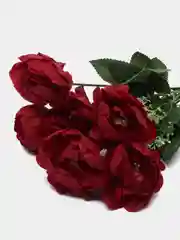 Бордовый искусственные цветы: пионы, розы, осока, растения, зелень