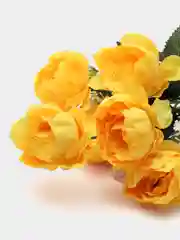 Желтый искусственные цветы: пионы, розы, осока, растения, зелень