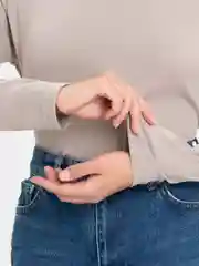 Голубой лонгслив женский