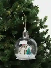 Белый новогодние светящиеся шары