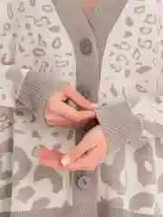 Бежевый меланж кардиган женский, с шерстью, на пуговицах