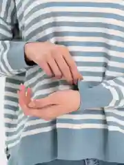 Небесно-голубой свитер женский, тельняжка