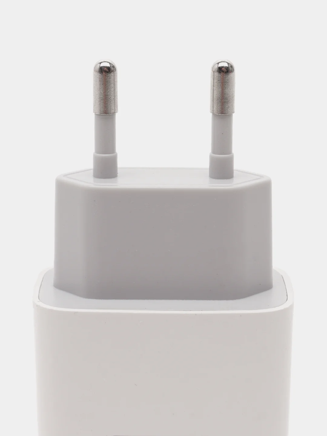 Белый сетевое зарядное устройство Earldom ES-197, 1 USB, 5V, 2.1A
