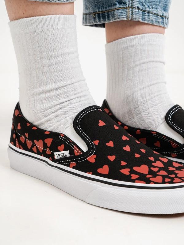 Слипоны женские Vans ua classic slip-on (valentineshrts)