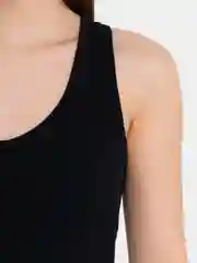 Черный топ в рубчик