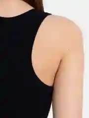Черный топ в рубчик