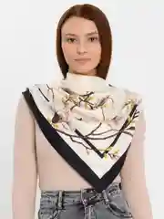 Белый платок женский, шелковый