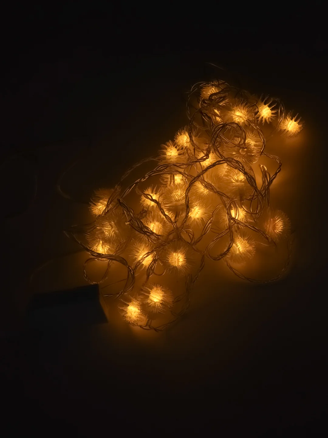Гирлянда-нить 5 м, с насадками Ёжики белые, IP20, 30 LED, свечение белое, 8 режимов, 220 В