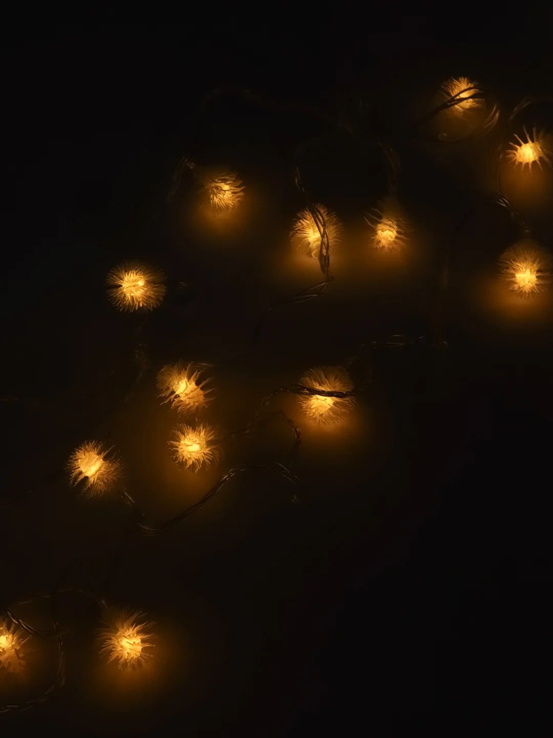 Гирлянда-нить 5 м, с насадками Ёжики белые, IP20, 30 LED, свечение белое, 8 режимов, 220 В