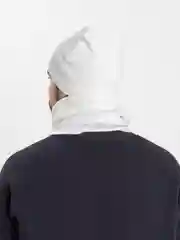 Белый шапка и снуд для мальчика