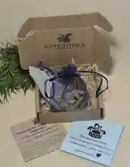 Серьги кольца с натуральными камнями, D3 см, в подарочной коробке с мешочком и салфеткой