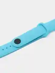 Белый силиконовый ремешок на Xiaomi Mi Band 8
