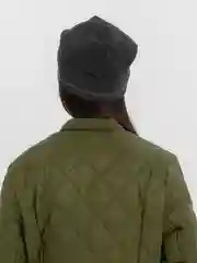 Угольный флисовая шапка