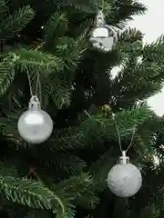 Серебряный елочные игрушки