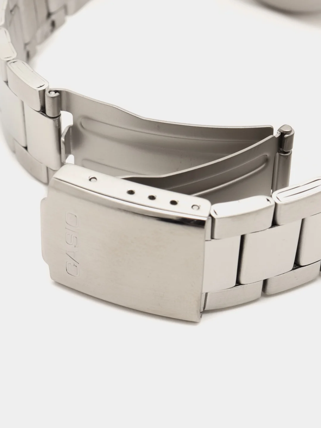 Белый часы наручные CASIO Collection MTP-1302