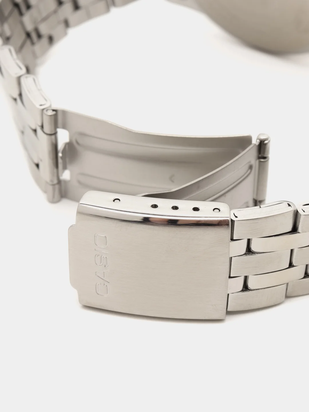 Белый часы наручные CASIO Collection MTP-1335D