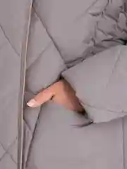 Оливковый пуховик женский