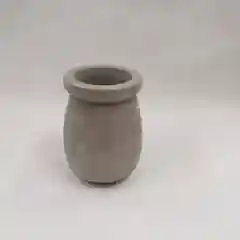 Декоративная ваза из гипса, ручной работы