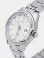 Белый часы наручные Casio Collection  LTP-1335 / LTP-1302