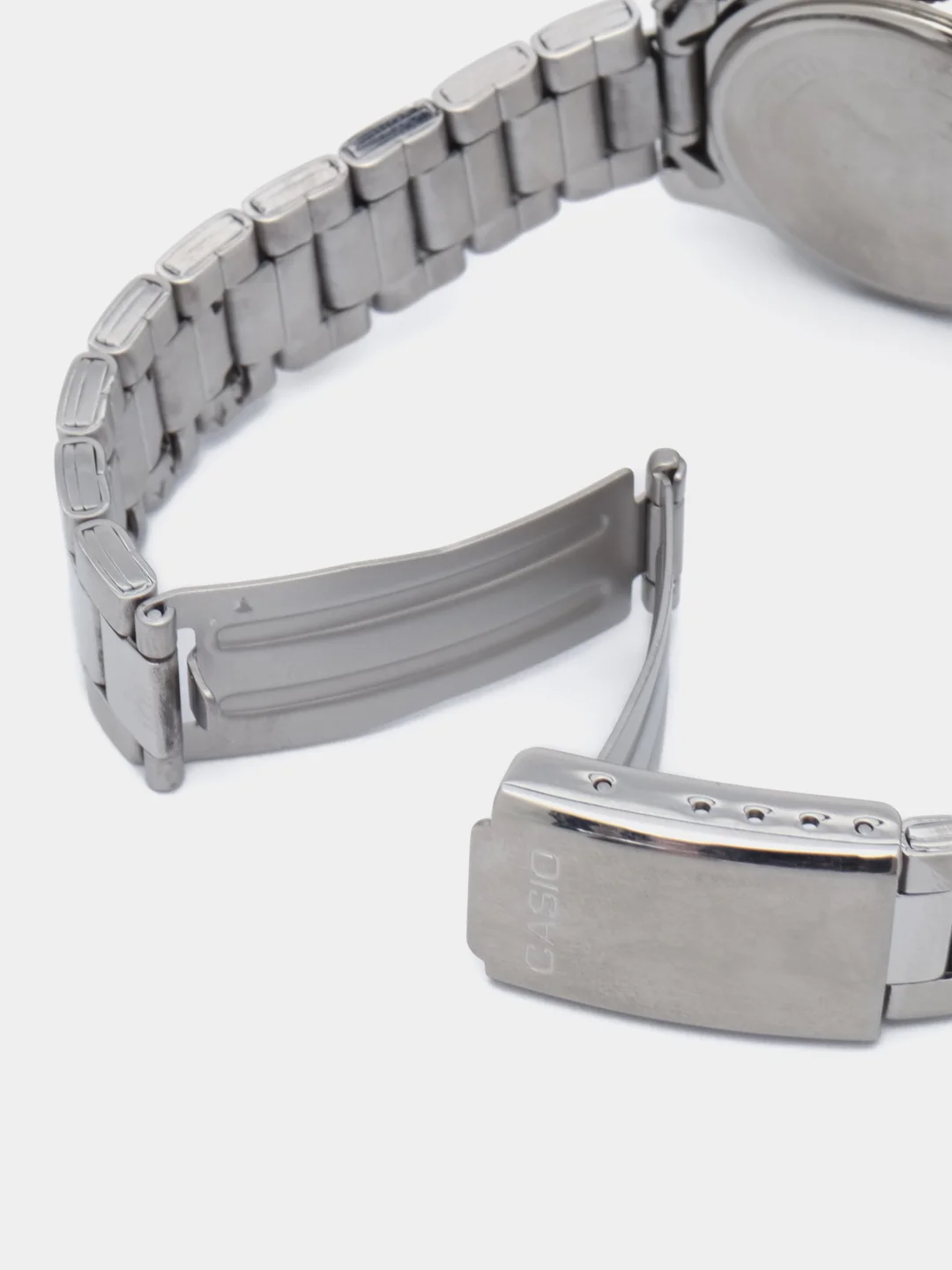 Белый часы наручные Casio Collection LTP-1335 / LTP-1302