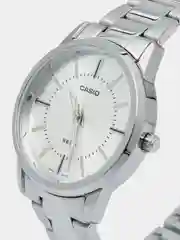 Белый часы наручные Casio Collection LTP-1303D / 1308D / 1314D