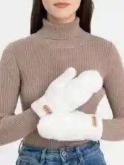 Белый варежки женские