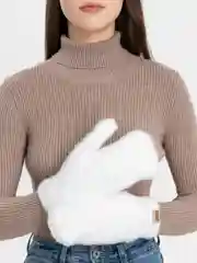 Белый варежки женские