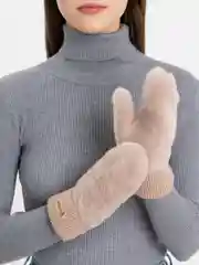 Бежевый варежки женские