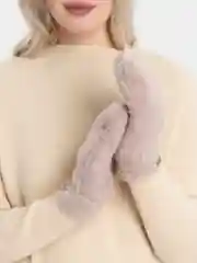 Молочный варежки женские