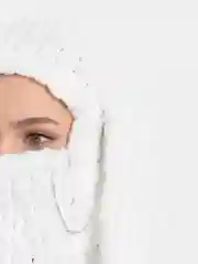 Белый балаклава вязаная