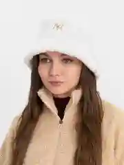 Белый утепленная панама с нашивкой