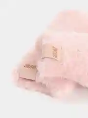 Розовый варежки женские