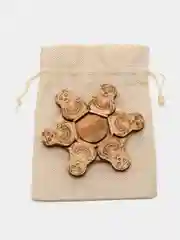 Подставка под горячее из можжевельника